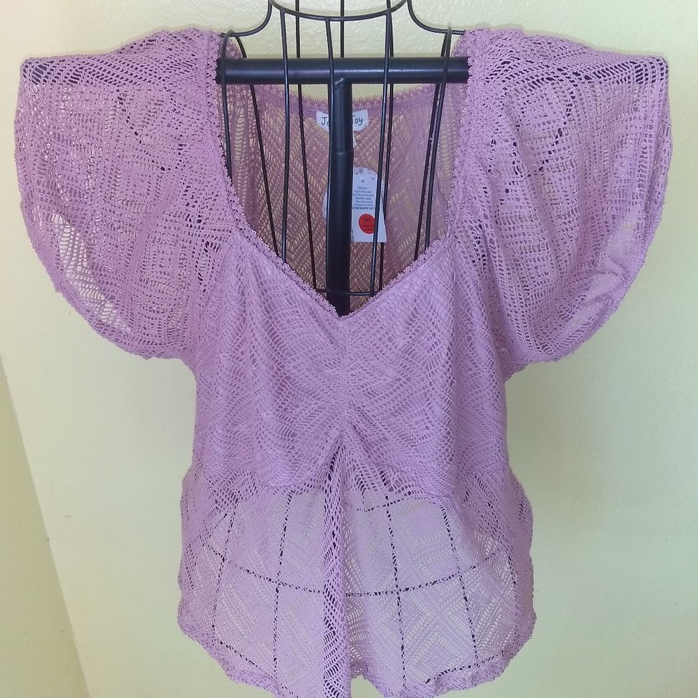 Unique diamond knit top